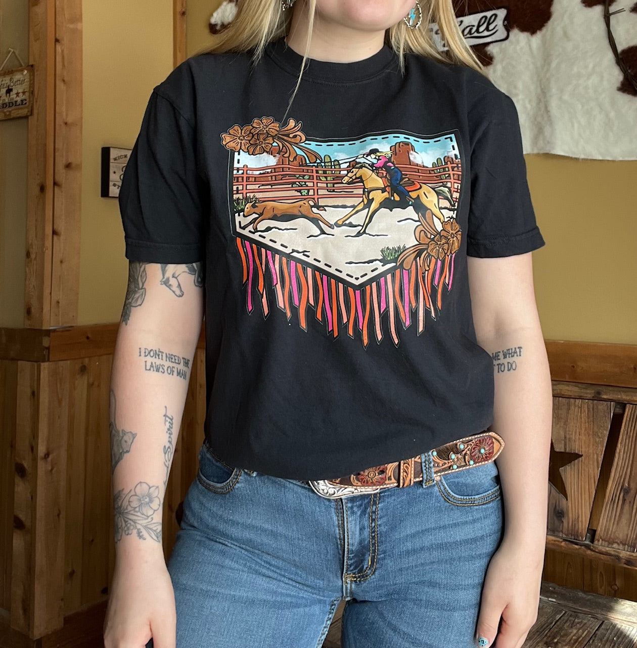 Roping pocket t-shirt